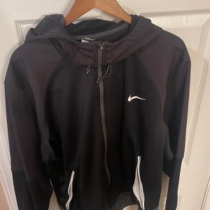 Stylish zip up jacket (3XL) perfect for the upcoming seasons!